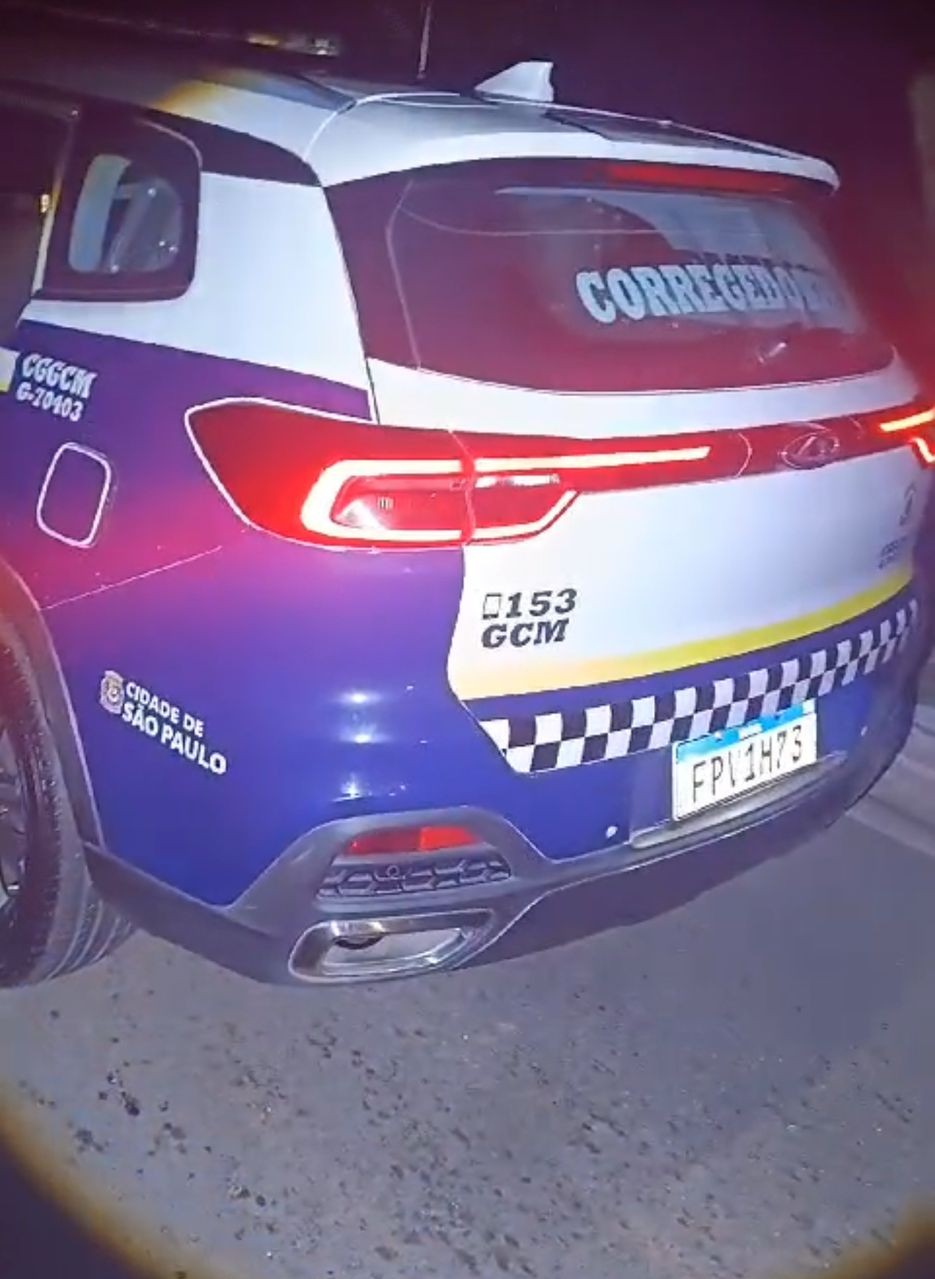 Imagem da matéria 'Após tentar explodir caixa eletrônico em mercado, criminosos trocam tiros com GCMs na zona sul de São Paulo-SP'